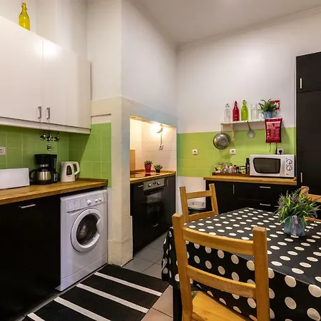 Spacious And Elegant Family - Bp1 Apartman *